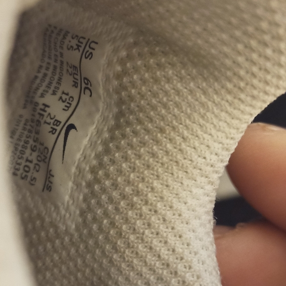 Kids White and Blue Nike Swoosh Sneakers Shoes - Picture 7 of 7